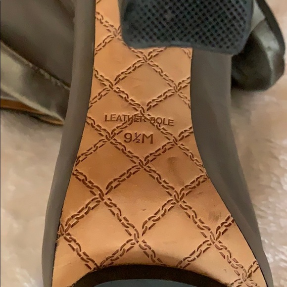 Gently Loved L.A.M.B Heels - Picture 6 of 11